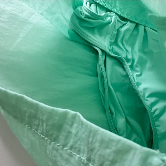 Bandier All Access Sprint Running Shorts With Brief Lining in Clear Water Green - Picture 3 of 7